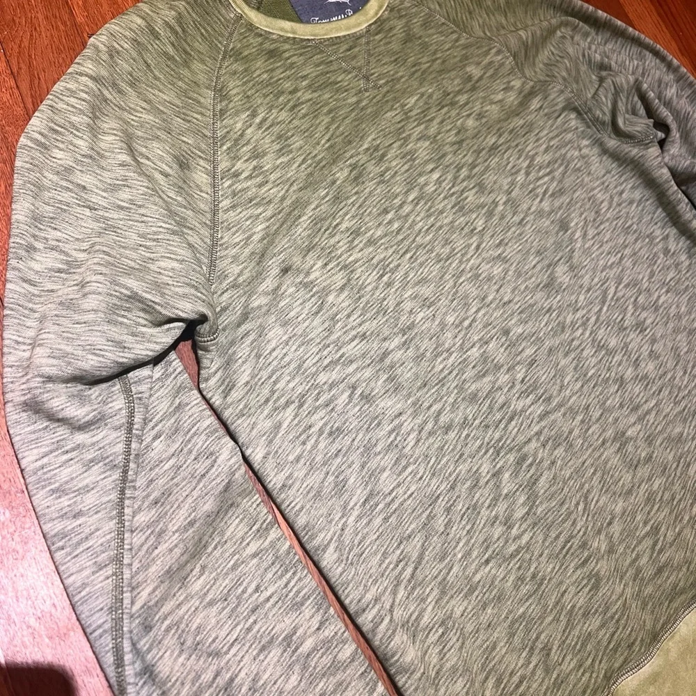 Green Patterned Long Sleeve Sweatshirt - Picture 2 of 6